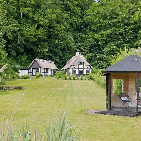 Gorgeous In Skarup Fyn With House Sea View Holiday home *